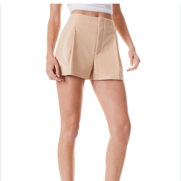 Alice + Olivia Vegan Steffie leather shorts size 4 - Picture 1 of 16